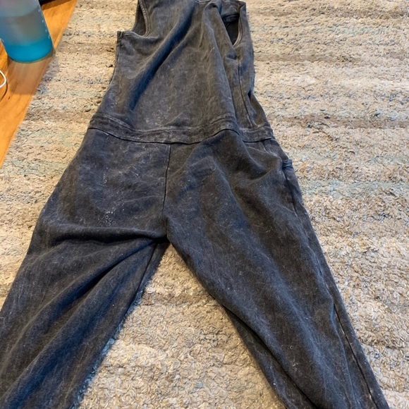 Ladies tank jumpsuit with a hood. Size xs. Gray. - Picture 2 of 3